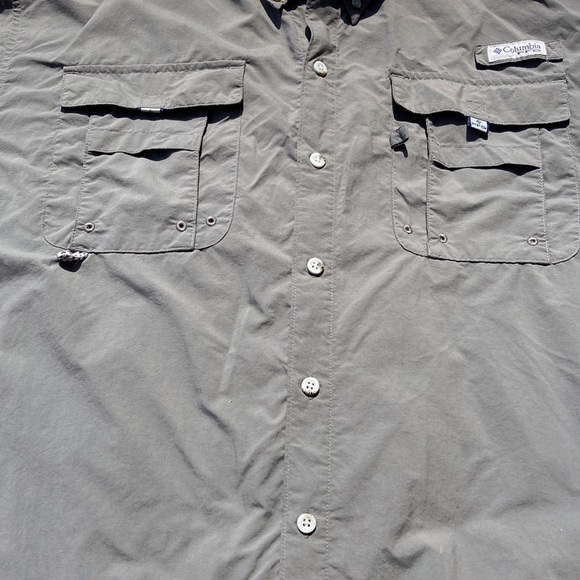 Columbia Performance Fishing Gear Bahama four pocket shirt in gray size L - Picture 2 of 5